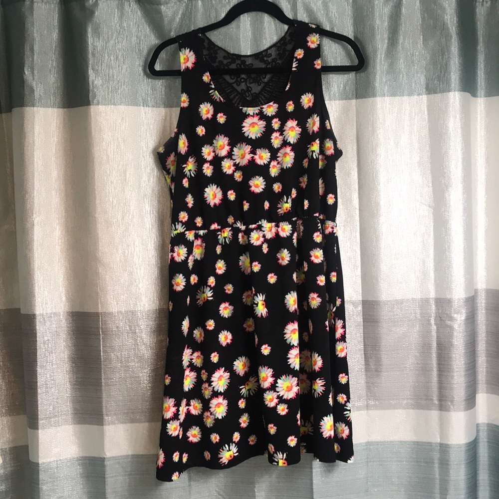 Cute summer flower dress!